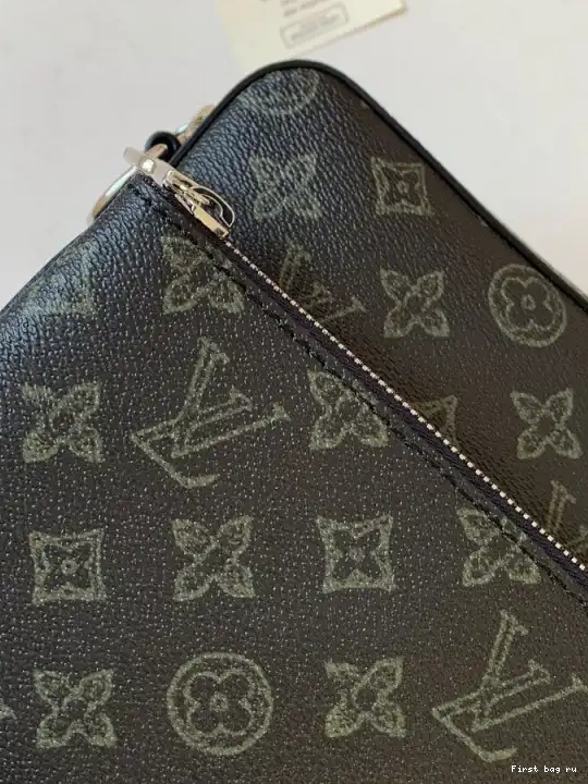 Frstbag ru VUITTON TRIO LOUIS MESSENGER 0415